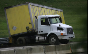 ¿Por qué elegir a Carrion Accident & Injury Attorneys, PLLC para recibir ayuda después de un accidente por plegado tipo jackknife en Queens, Nueva York?